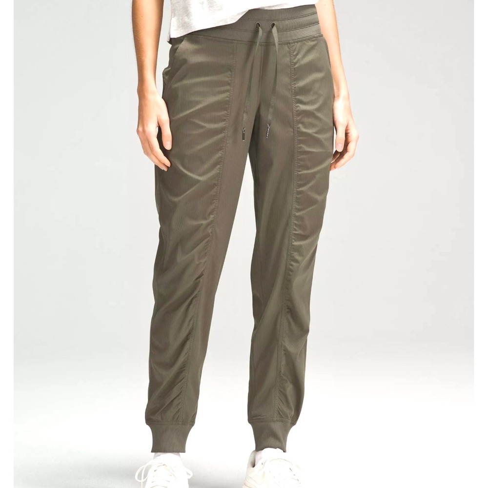 Lululemon Dance Studio Jogger 4‎ Olive Green Athleisure Gorpcore Balletcore Yoga